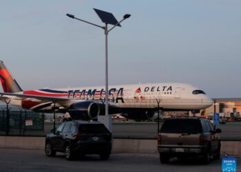 California jet fuel stockpile plunges 25 pct amid Mideast war-induced oil disruptions