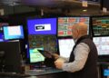 U.S. stocks close mixed