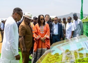Construction of China-aided industrial fishing port starts in Sierra Leone