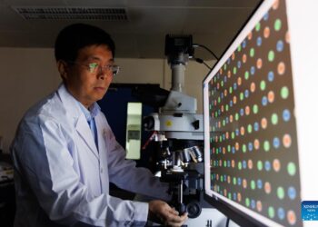 Scientists achieve scalable fabrication breakthrough for optical metamaterials