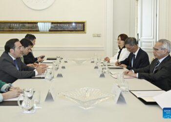 Macao SAR chief executive pledges strengthening cooperation with Spanish-speaking countries